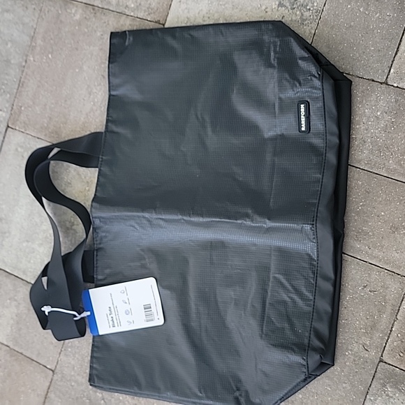 Rareform All Black Blake Tote NWT - Picture 5 of 9